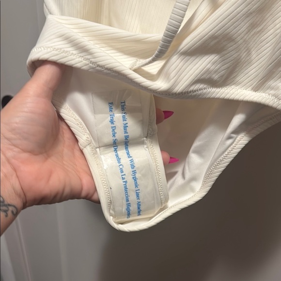 🆕 Shade & Shore White One-Piece Swimsuit. L 12-14. NWT💥 - Picture 6 of 6